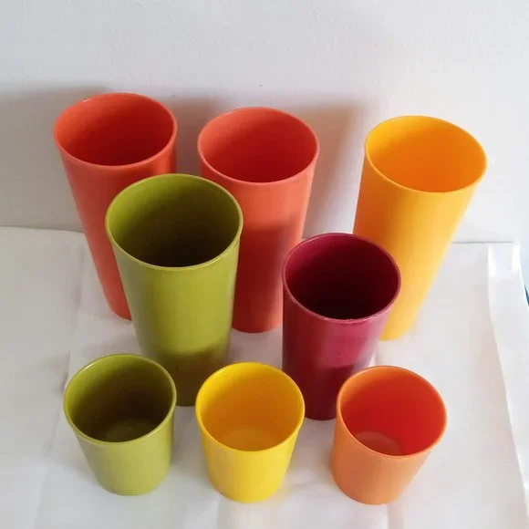 Eight Tupperware Cups Vintage Different Sizes & Colors - Picture 2 of 16